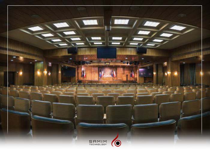 سالن آمفی تئاتر رایزن شهر تهران